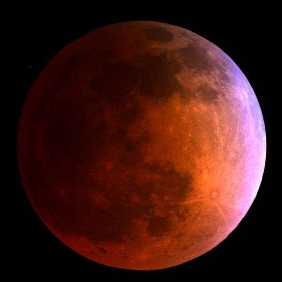Blood Moon: Pictures Of The Total Lunar #Eclipse from April 15, 2014