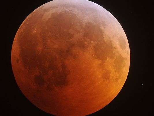 When and Where to Watch This Weekend’s Total Lunar Eclipse