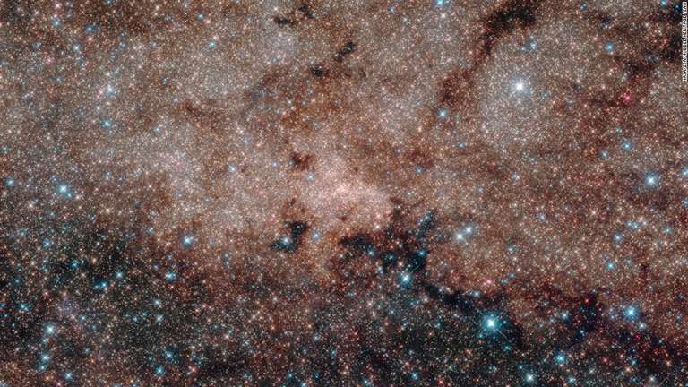 Hubble captures amazing new pictures of Milky Way