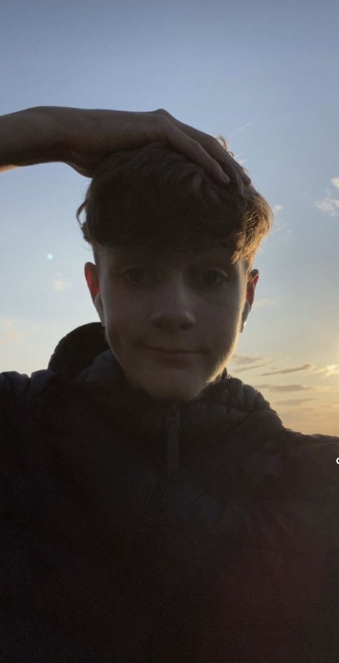 Hmu if you think I’m fit