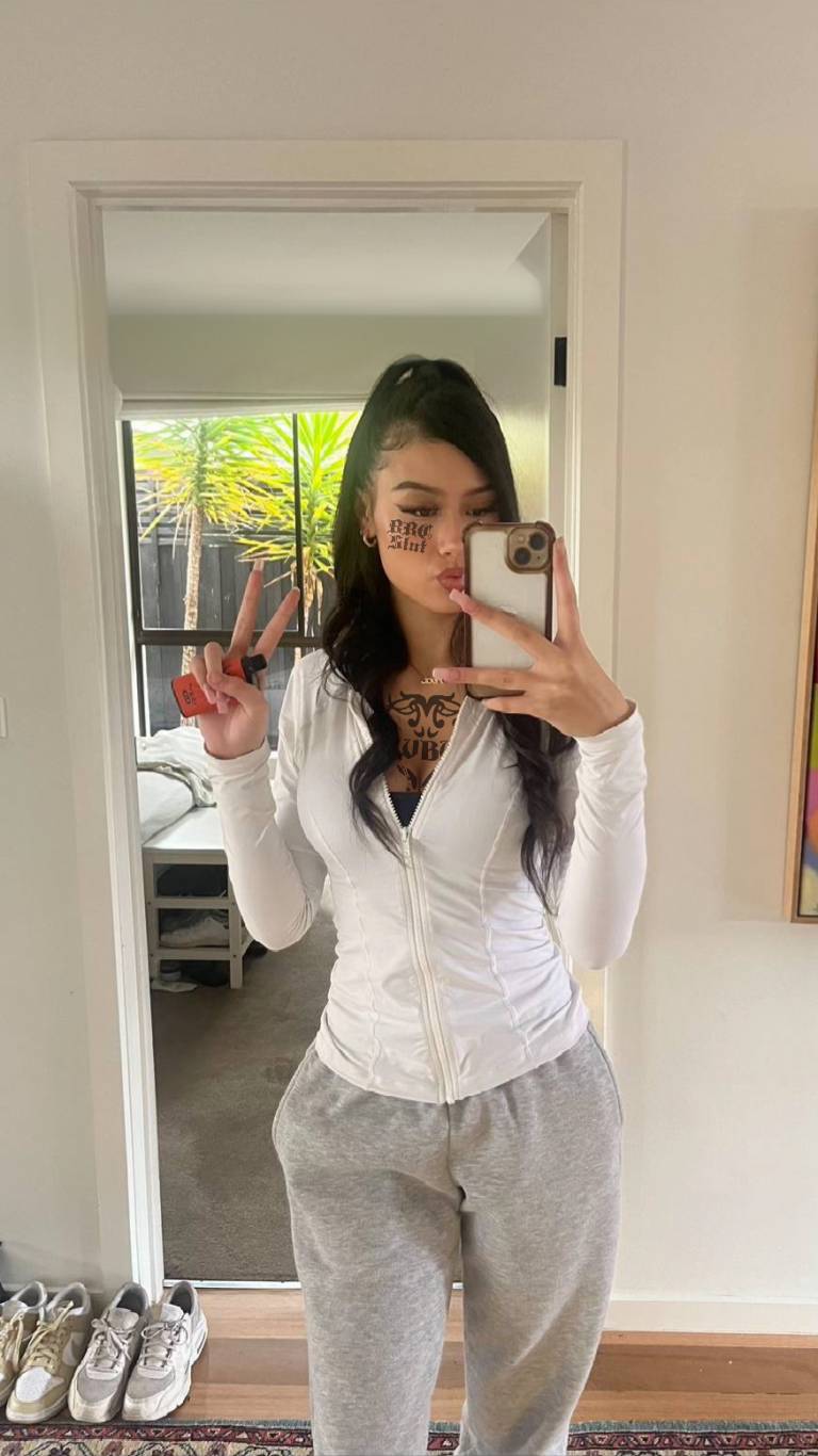 Hmu if it’s big and black