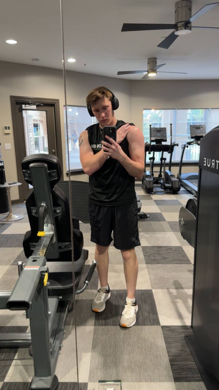 Story by @eyezaya posted on October 13, 2025