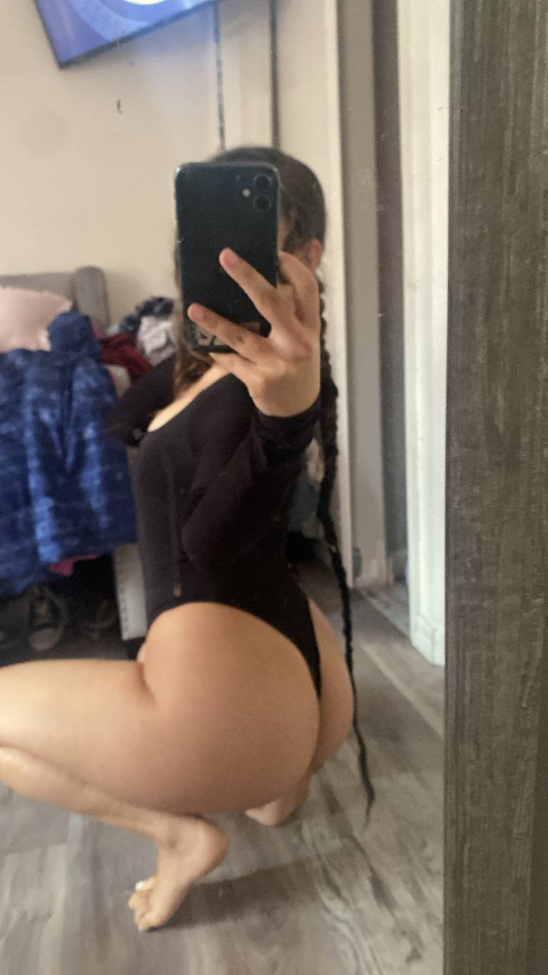 Story by @cassandracutess posted on May 24, 2025