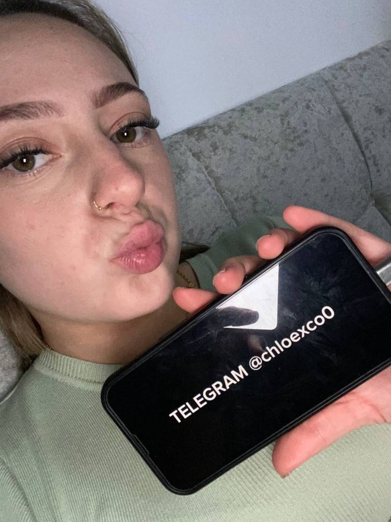 Story by @chloexcooke posted on May 25, 2025