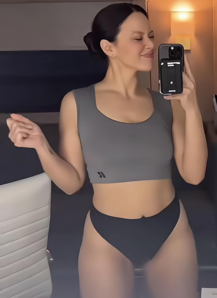 Story by @maudebj31 posted on October 5, 2025