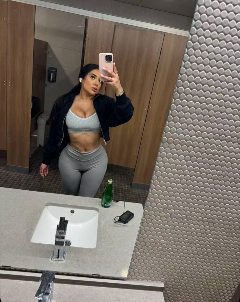 Story by @mimiyosef posted on August 24, 2025