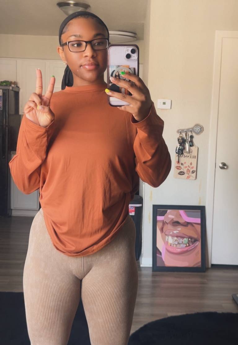 Story by @Quin_Amelia posted on October 15, 2025