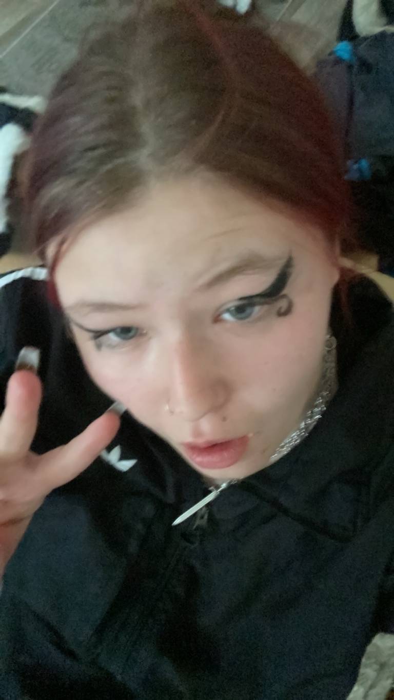 Story by @steffidiekifferin posted on October 11, 2025