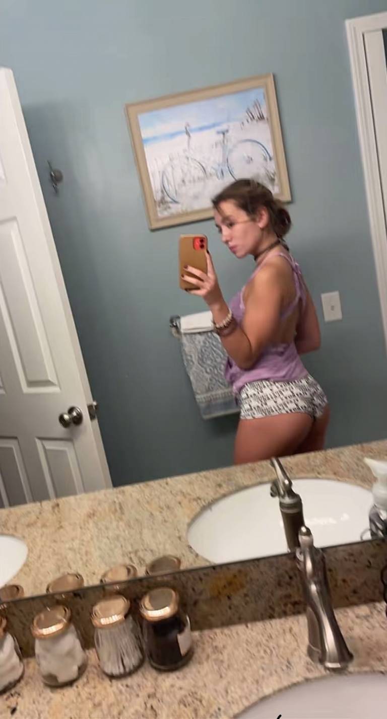 Story by @Camila_124 posted on November 11, 2025