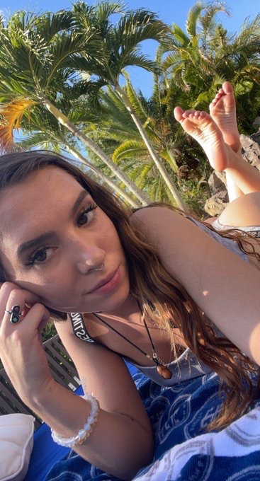 Story by @Camila_124 posted on November 11, 2025