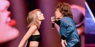 Taylor Swift and Mick Jagger Sings Satisfaction at 1989 Tour in Nashville