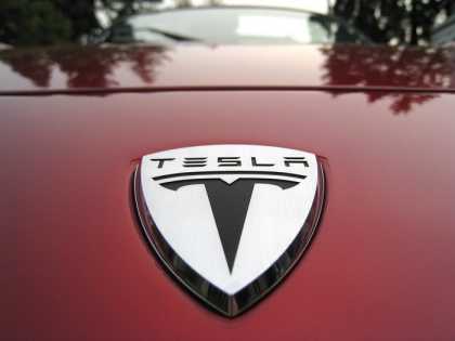 Tesla Motors Inc Rebounds At $120, Analyst Sees Opportunity | #TSLA