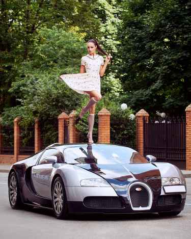 #RichKidsOfInstagram: Standing on top of a Bugatti Veyron