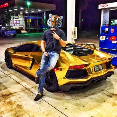 #RichKidsOfInstagram: When you are @andrewkovalev, you ride in a gold Lamborghini Aventador
