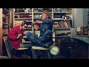 MACKLEMORE & RYAN LEWIS - THRIFT SHOP FEAT. WANZ ... i love this #music