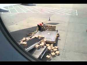 China air-freight handler at Guangzhou airport throw boxes to make his job harder #wtf