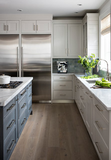 Kitchen Ideas: island, stainless, oak cabinets, and warm colors