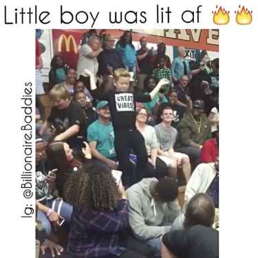 Little boy got the game crowd lit af 🔥🔥🔥