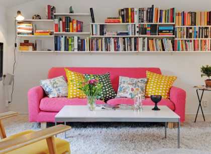 This #bookshelf is perfect for a cool #apartment #living room