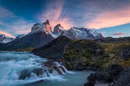 #Sunrise in Torres del Paine National Park in #Chile