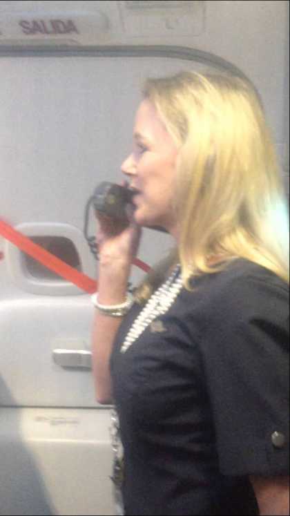 This Southwest Airlines Flight Attendant Can Be A Standup Comedian... She's #Hilarious