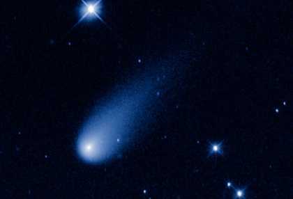 Watch the comet ISON streak across the sky | #science #space
