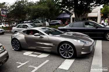 Spotted one of the rarest cars, Aston Martin One-77