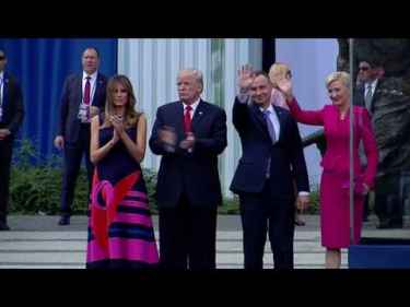 Poland's First Lady Ignores Trump Attempt for a Handshake