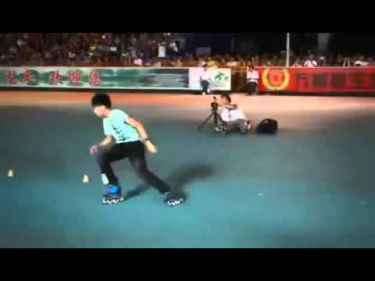 Kid Has Crazy Rollerskating Skills