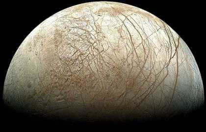 200-Kilometer-High Jets of Water Discovered Shooting From #Europa