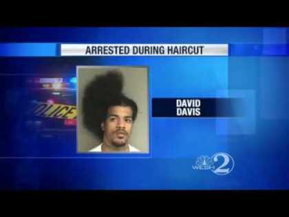 #Funny: Man Arrested During Haircut