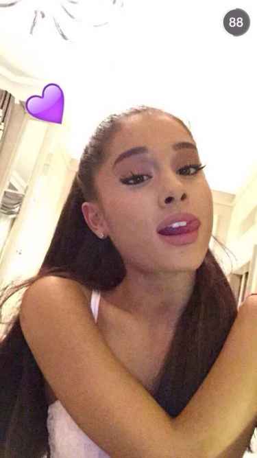 Ariana Grande Snapchat Username @moonlightbae