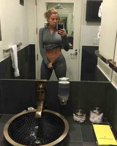 Khloe Kardashian Caught for Photoshopping Her Instagram Selfie Post-Workout