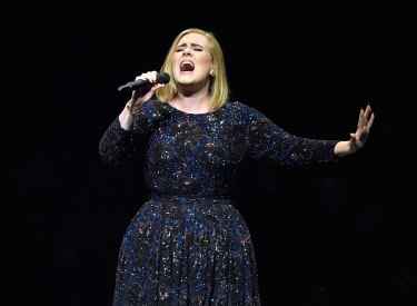 Adele invited a fan on stage not knowing she was a grammy nominated singer/songwriter