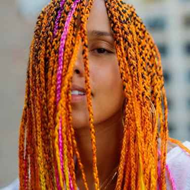 Alicia Keys debuts braided neon hair and the internet reacts