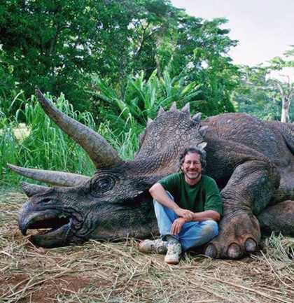 Steven Spielberg Jurassic Hunting Photo Controversy! Proof That Some Internet People Are #Dumb!