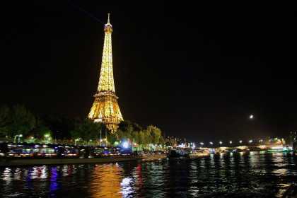 #Beautiful Picture Of Eiffel Tower At Night From The River Seine