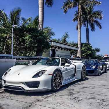 White and Blue Porsche 918 Spyder... Two of a Kind ⚪️🔵
