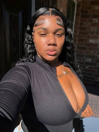 Looking 👀 bored 🥱 at