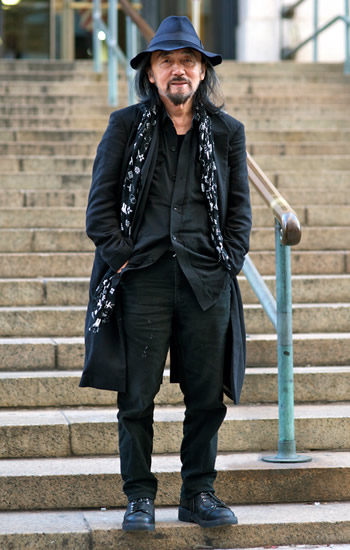 Yohji Yamamoto's Style | #scarf #hat #jacket