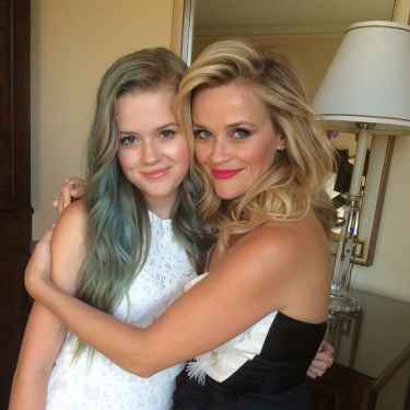 Reese Witherspoon's daughter Ava looks exactly like her