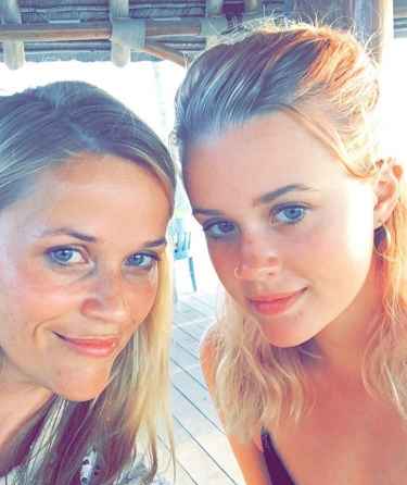 Reese Witherspoon and her daughter Ava Philippe look like identical twins