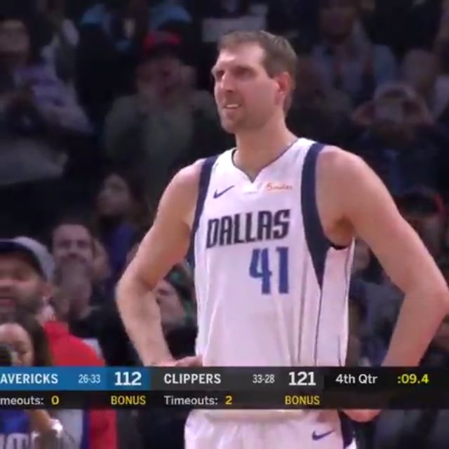 Doc Rivers calls timeout so the fans can show Nowitzki some love... what a class act! #MAVS #Dirk #MFFL