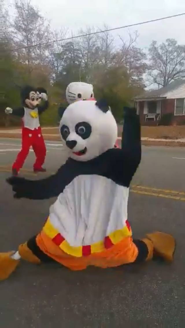 This Mascot Parade is 🔥🔥🔥 #MascotParade #Funny