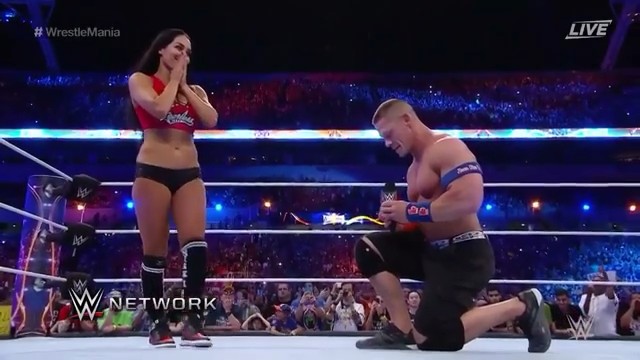 John Cena proposes to Nikki Bella at #Wrestlemania ❤️❤️❤️