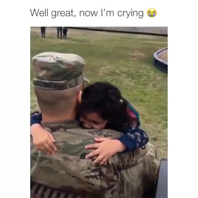 When your dad surprised you after school coming home from deployment 🥺 #Aww #SupportOurTroops